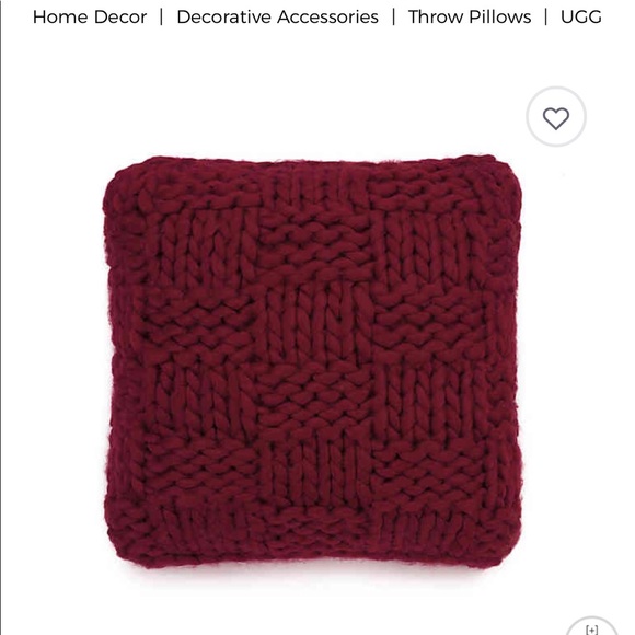 Ugg Pillow NEW with tag! - Picture 3 of 4